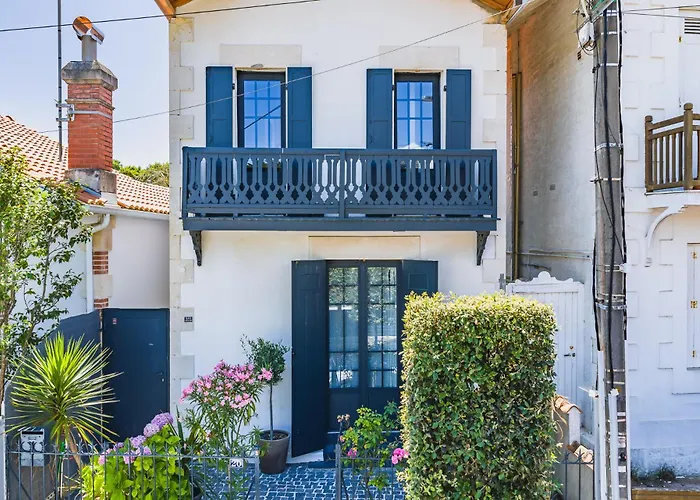 Villa Arcachonnaise Au Centre D'arcachon Classee 3 Etoiles